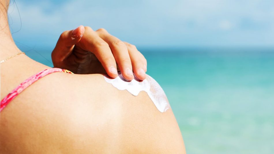 Why reef-safe sunscreens are g