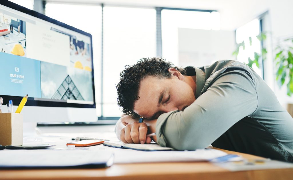 3 tips for dealing with extreme fatigue when sleep is not an option