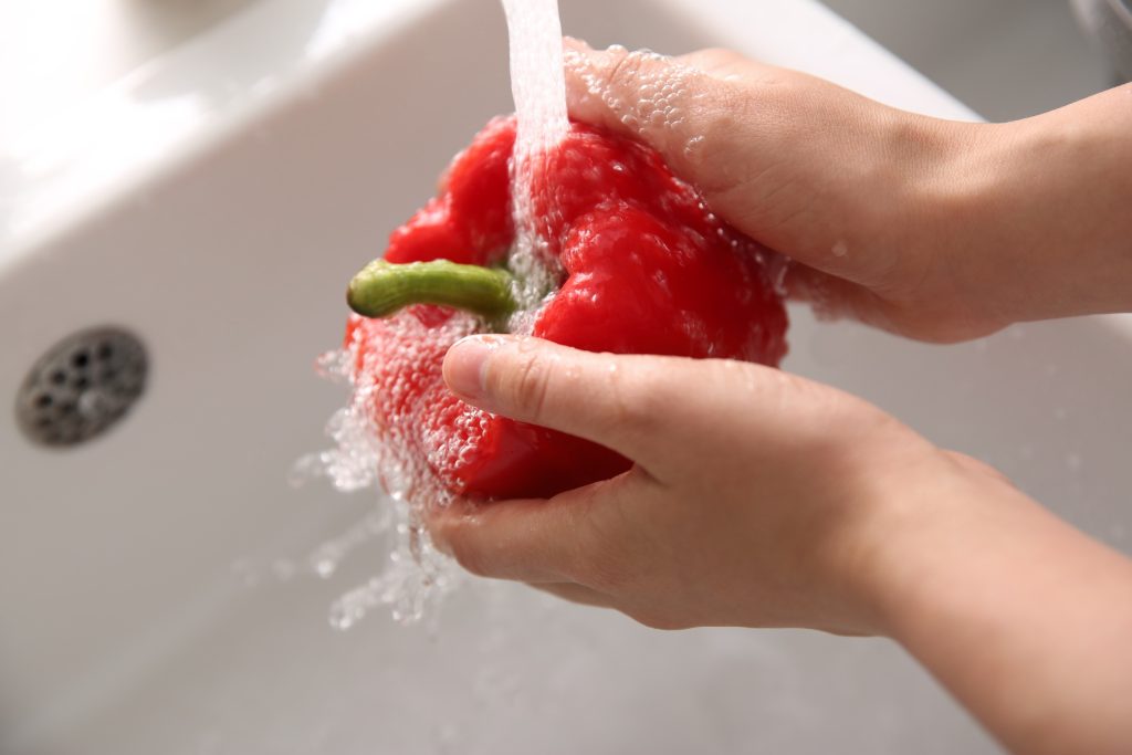 How to wash your fruits and veggies like a microbiologist
