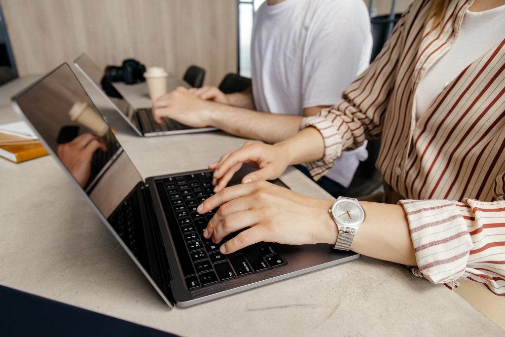 Bridging the wiki gender gap