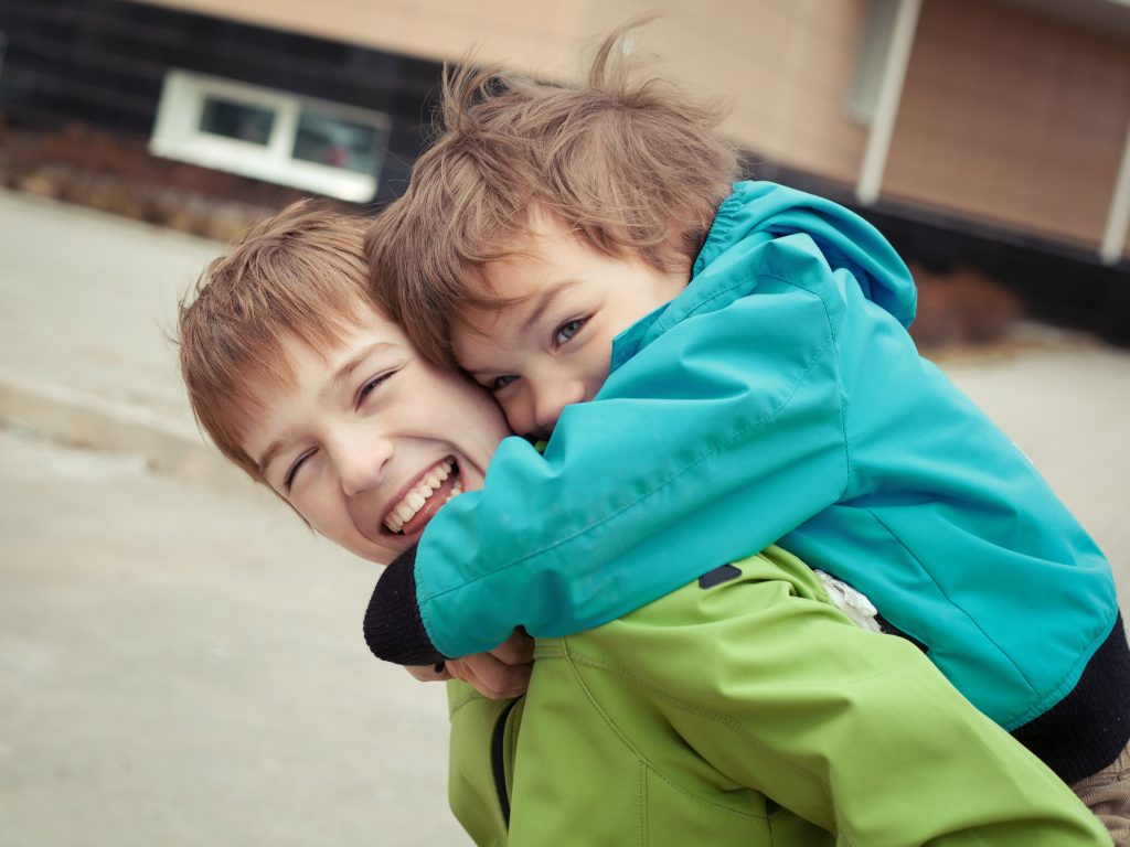 How to raise siblings who love each other, according to a psychologist