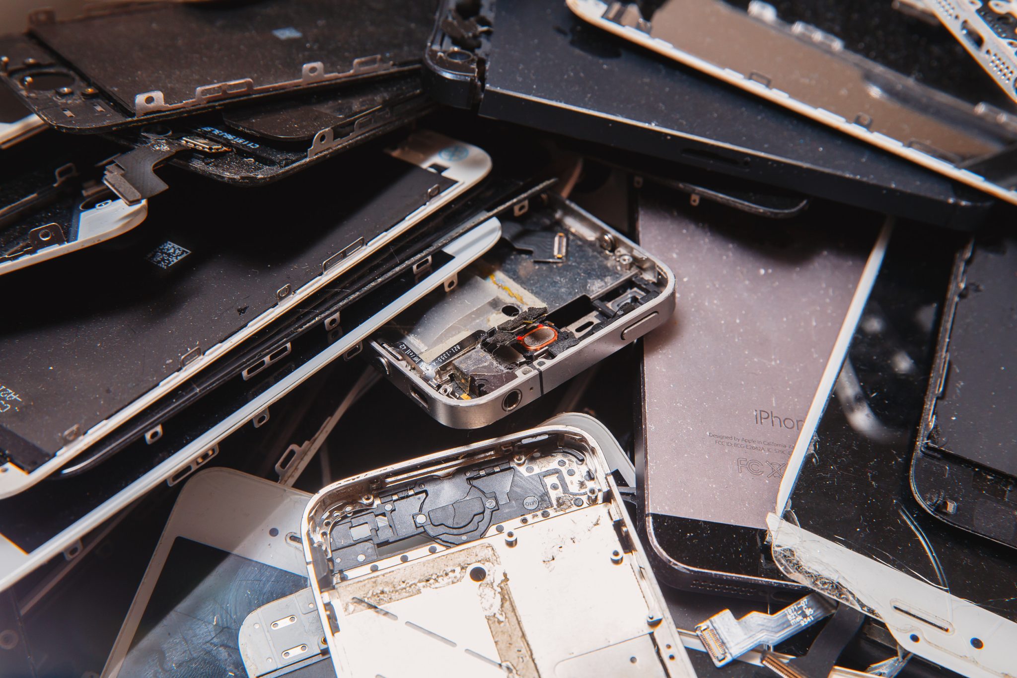 Malaysia bans e-waste imports 