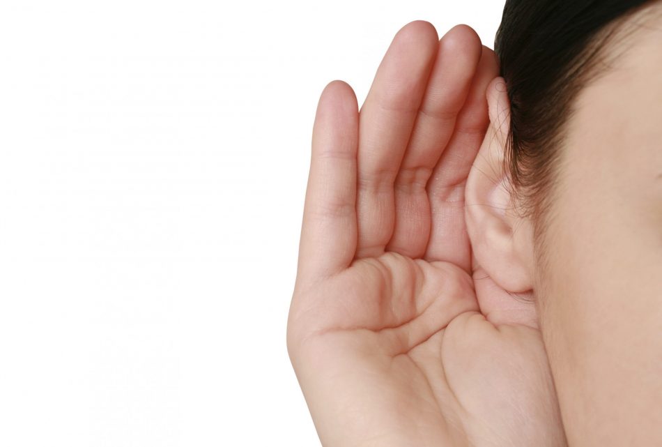 Hearing aid improves user̵