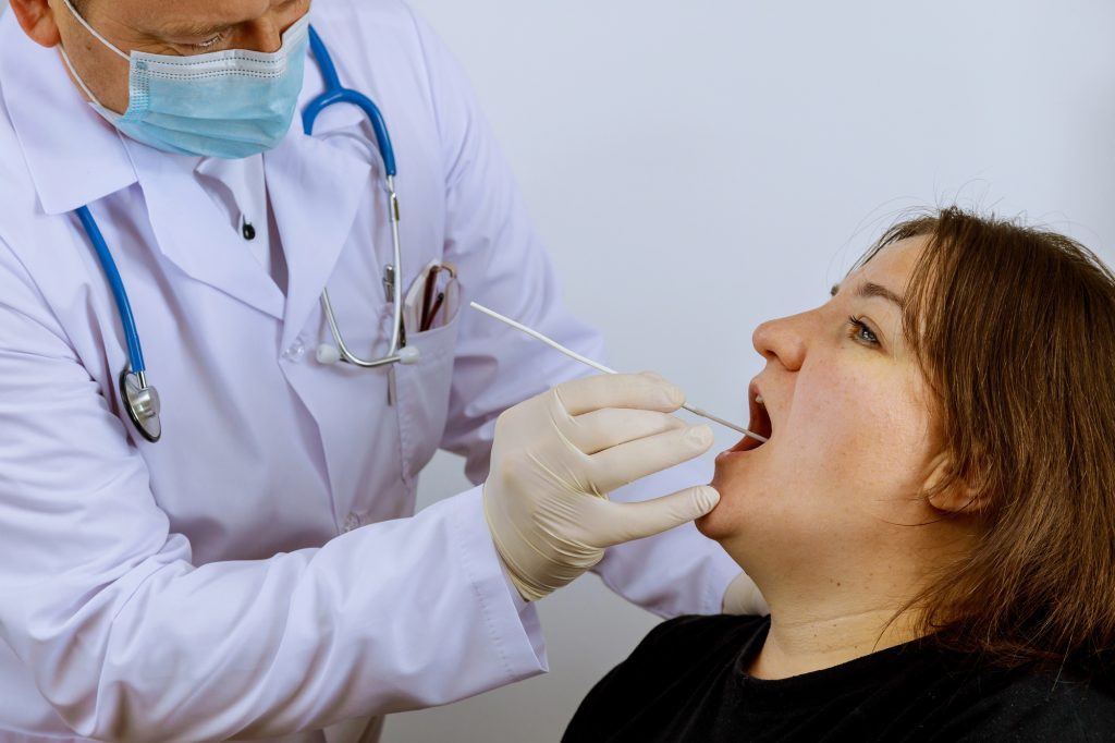 PAINLESS BRUSH TEST DETECTS ORAL CANCER IN 60 MINUTES
