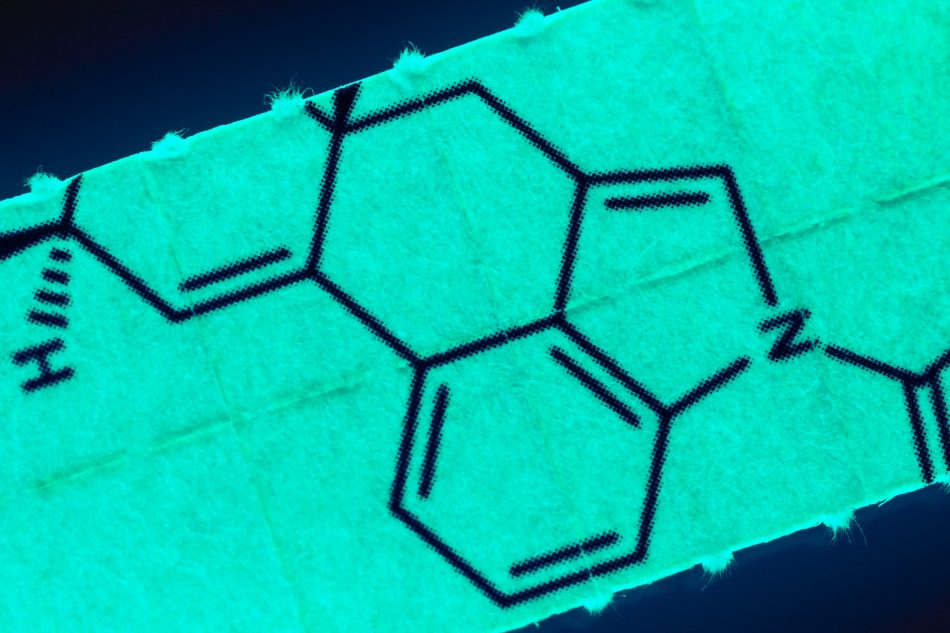 Study suggests microdosing LSD