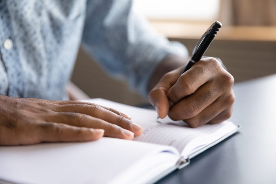 Study: Writing by hand is the 