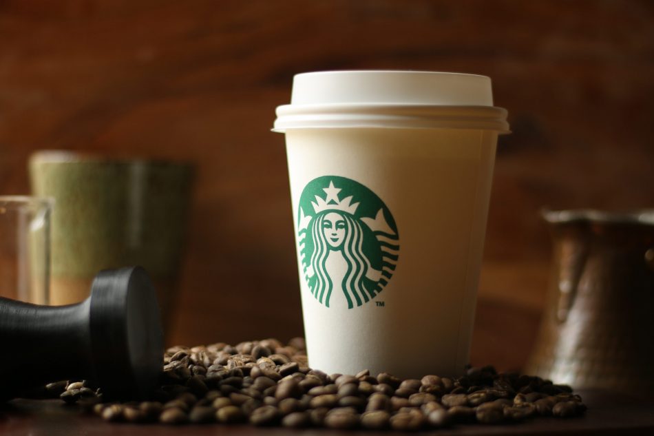 Starbucks moves to make reusab