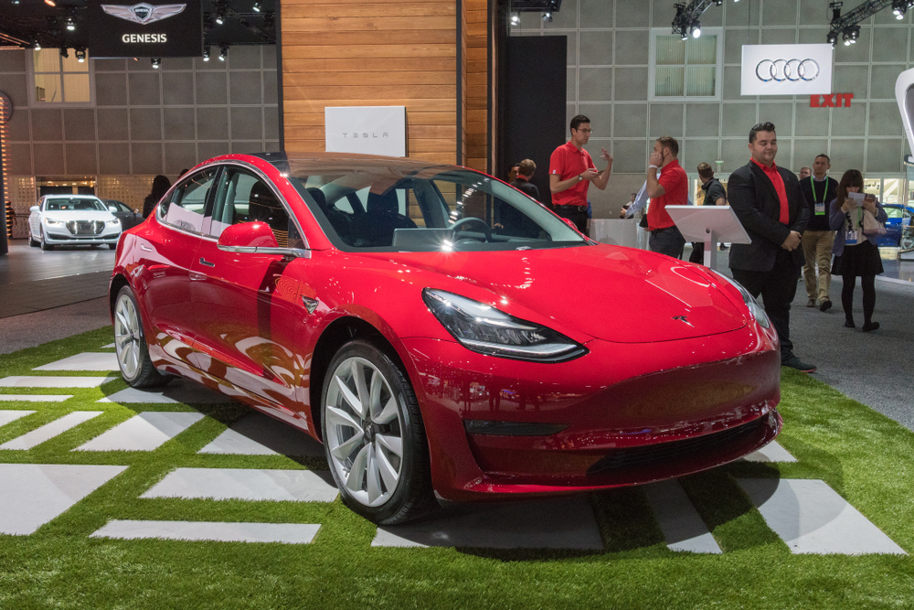 Tesla Model 3 drives 606 miles